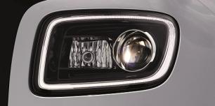 <h4>LED Headlamps</h4>

<p>The LED headlamp adds to the distinctive and modern look of the Venue.</p>
